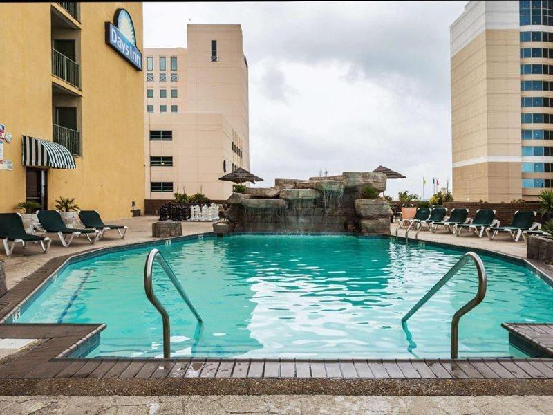 Days Inn By Wyndham Virginia Beach At The Beach Esterno foto